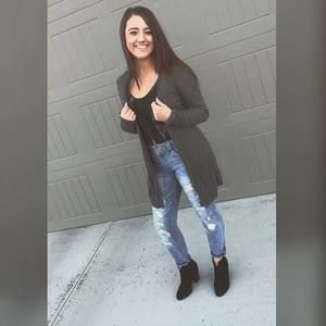 Meet your Posher, Andrea joy